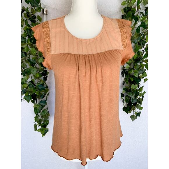 Hem & Thread Orange Ruffled Short Sleeve Top Keyhole Back Women's size Medium - Picture 2 of 10